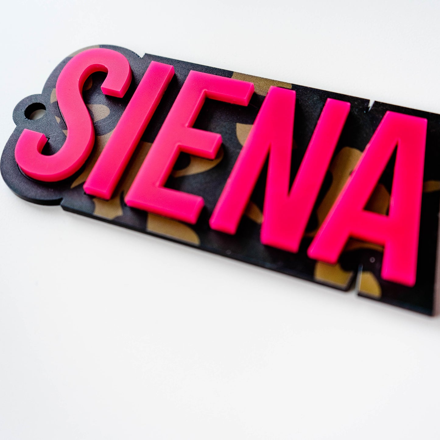Bold Camo Chic Name Tag - Pink