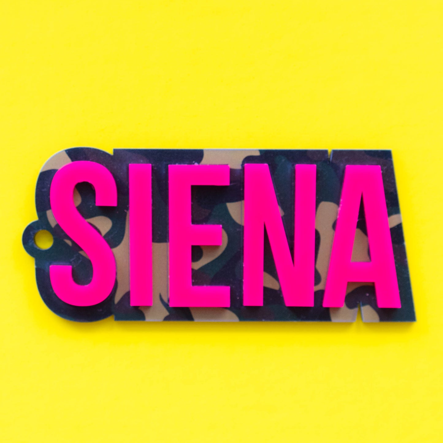 Bold Camo Chic Name Tag - Pink